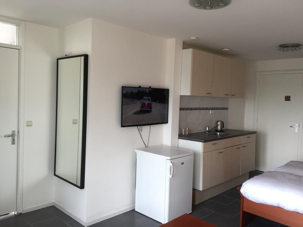 Budget Hotel De Witte Hoeck Amsterdam วอร์เมอร์เวียร์ ภายนอก รูปภาพ