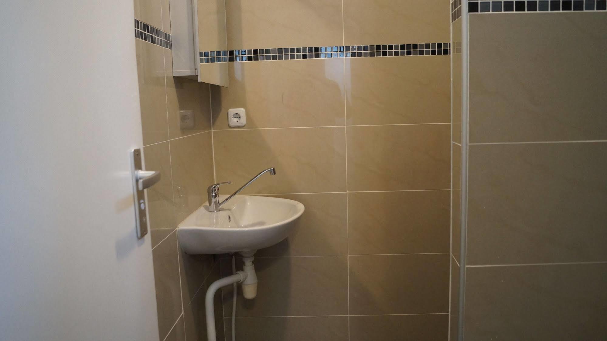 Budget Hotel De Witte Hoeck Amsterdam วอร์เมอร์เวียร์ ภายนอก รูปภาพ